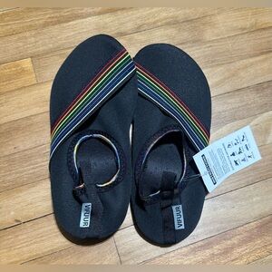 VIFUUR WATER SHOE NWT